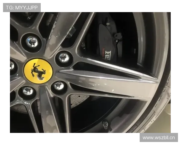 布克训练完顺手买了辆法拉利，说是为了省油